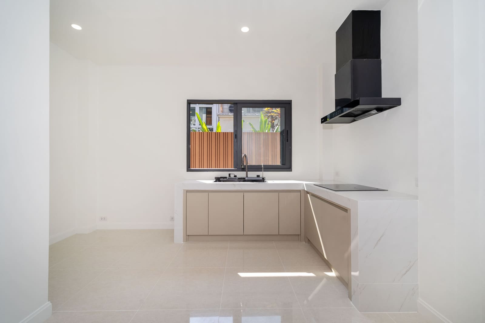 Luxury 4-Bedroom Pool Villa — Thalang 33