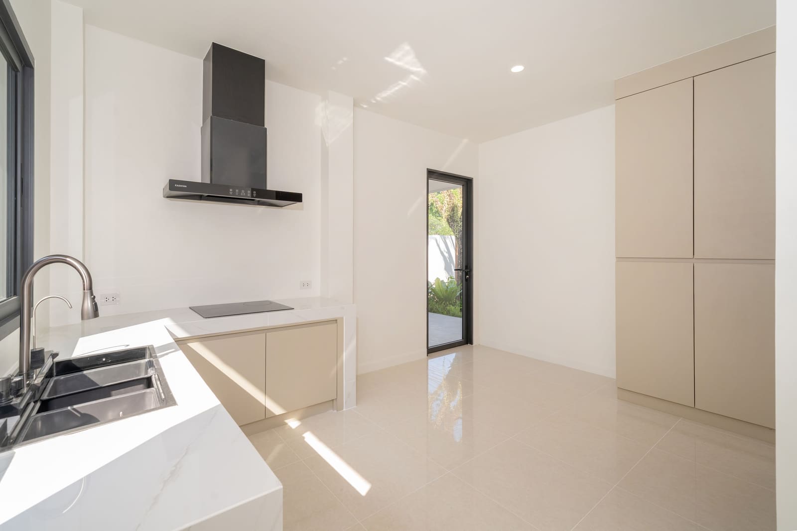 Luxury 4-Bedroom Pool Villa — Thalang 35