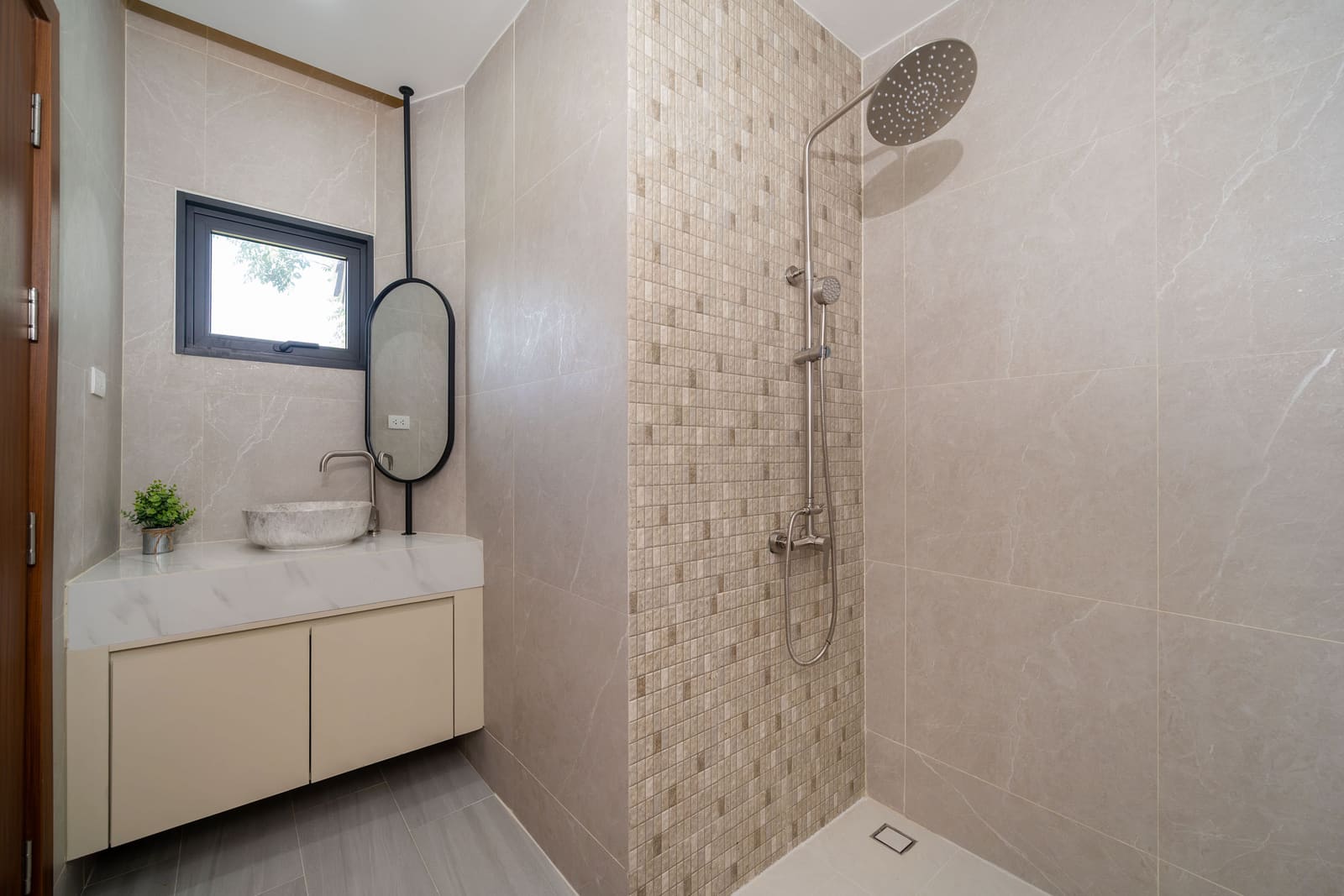 Luxury 4-Bedroom Pool Villa — Thalang 49