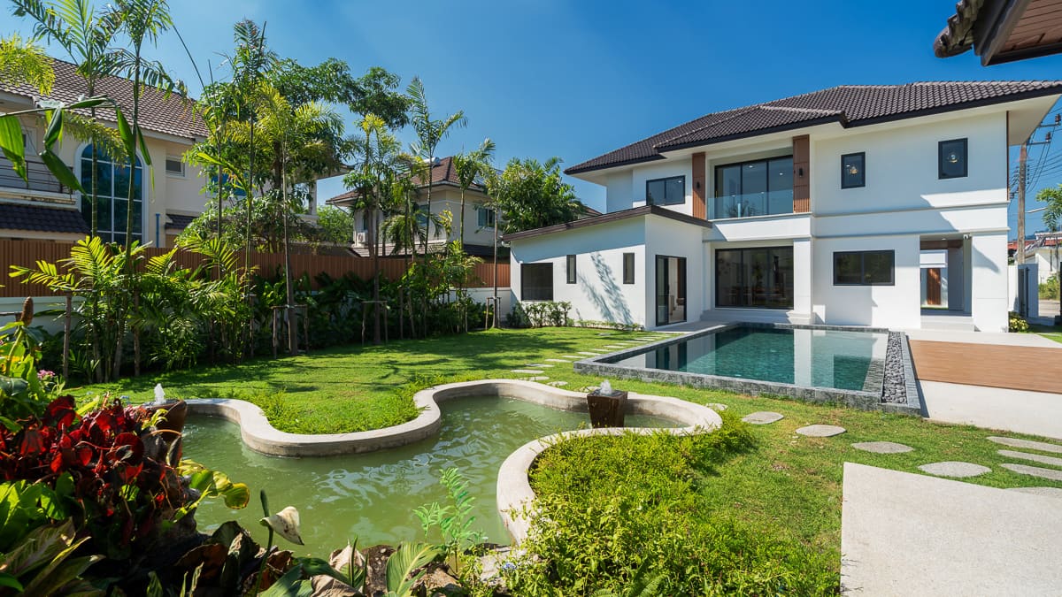 Luxury 4-Bedroom Pool Villa — Thalang 5