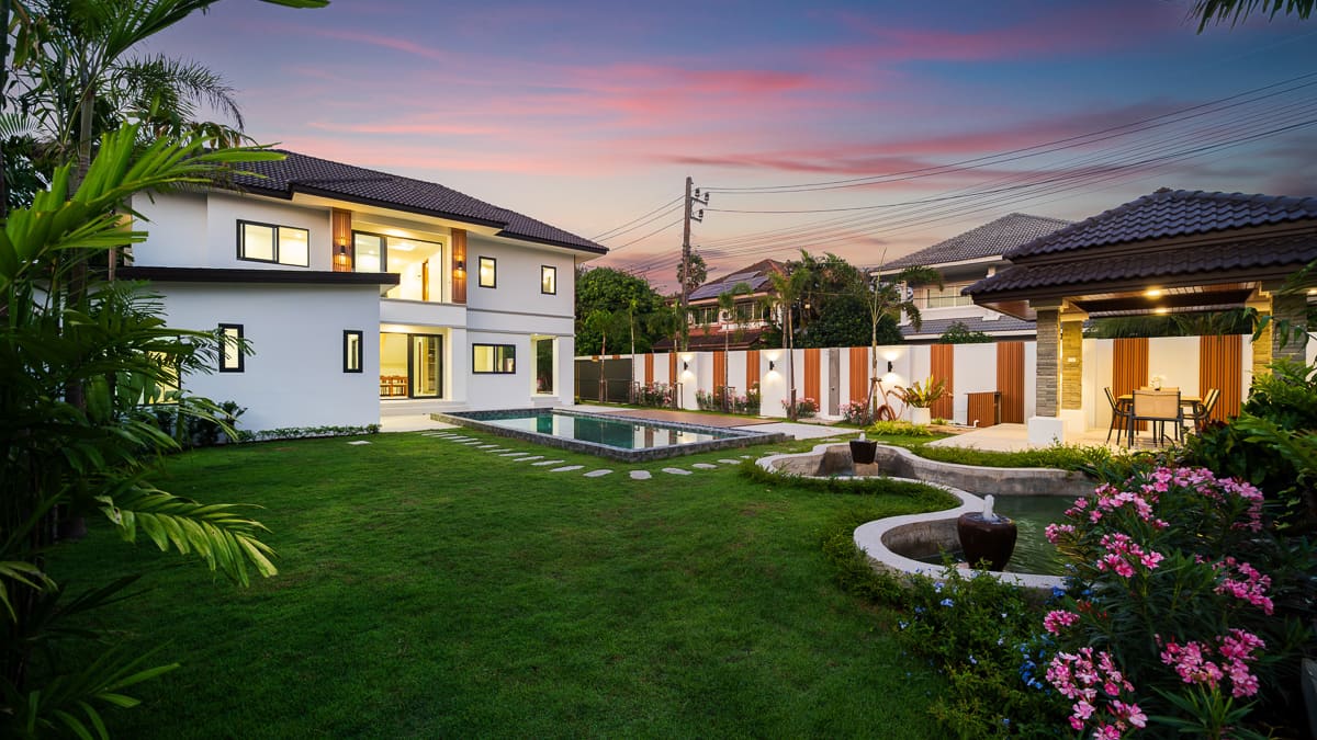 Luxury 4-Bedroom Pool Villa — Thalang 62
