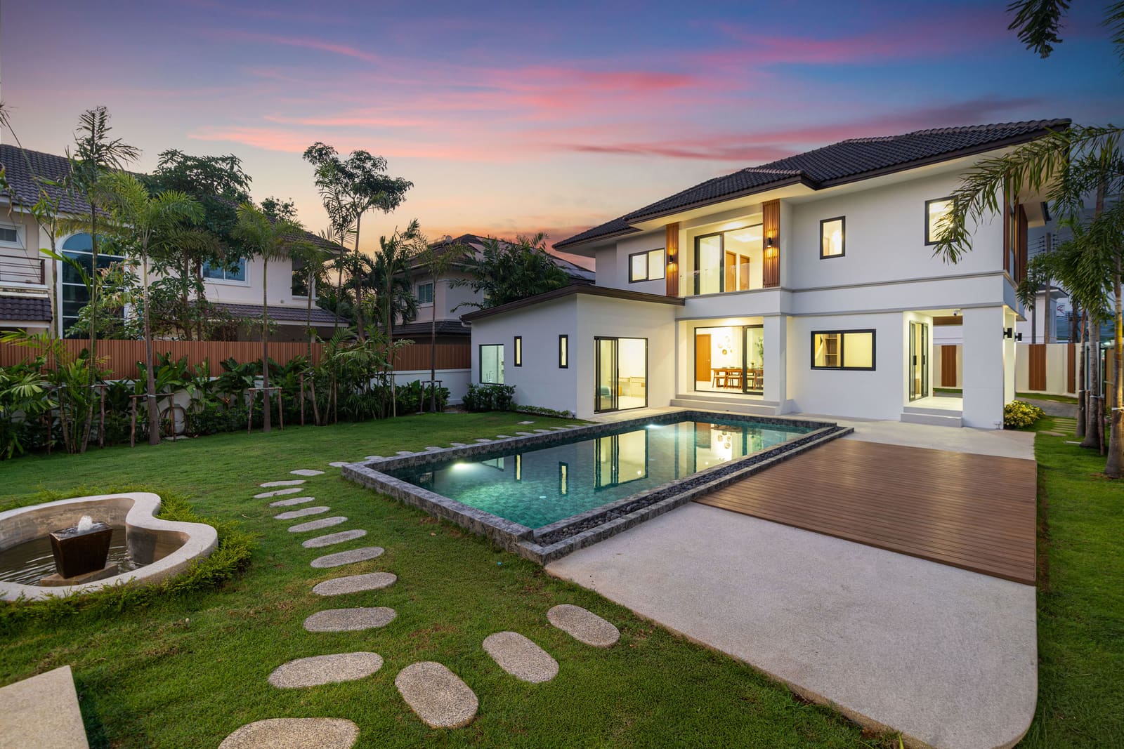 Luxury 4-Bedroom Pool Villa — Thalang 65