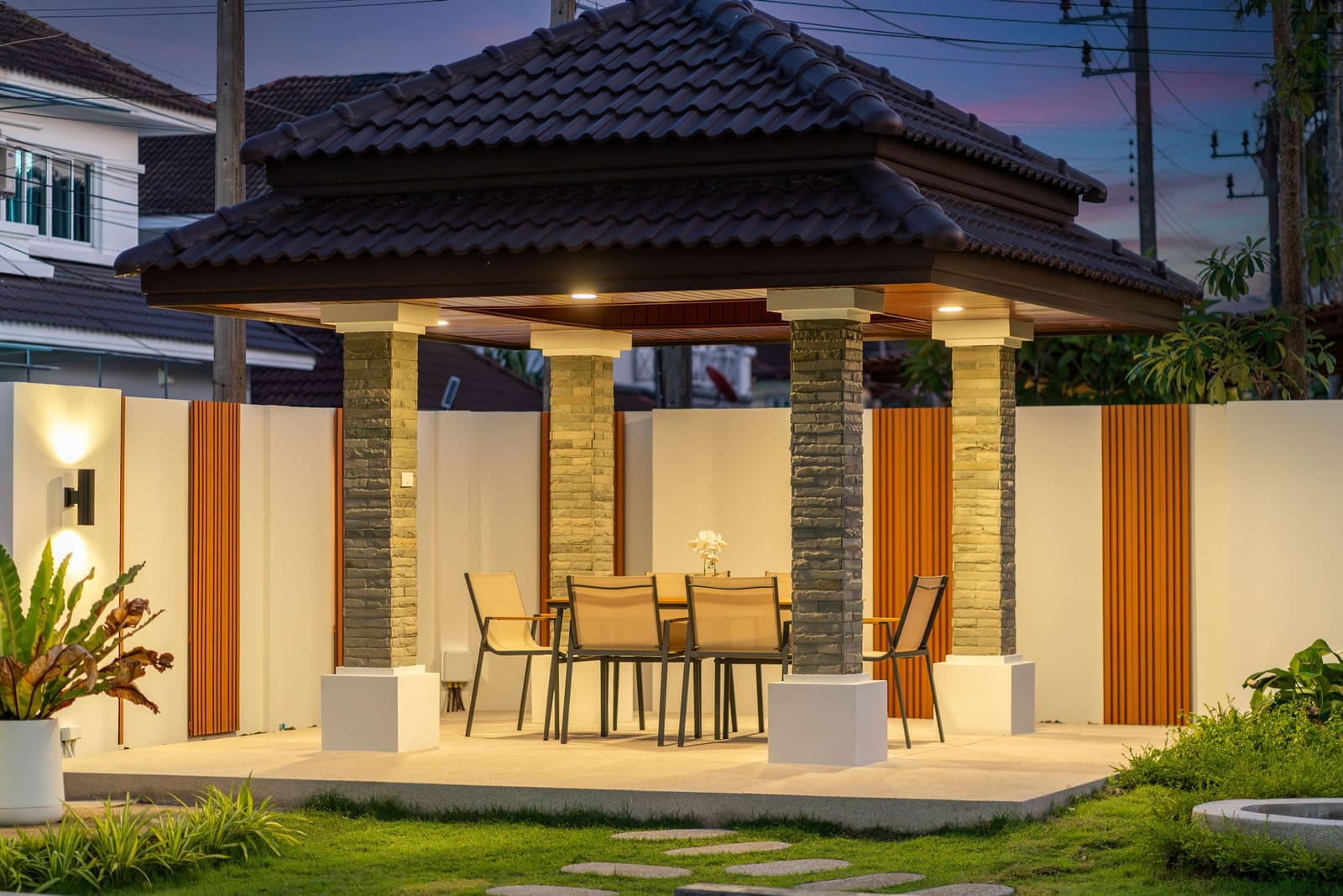 Luxury 4-Bedroom Pool Villa — Thalang 70