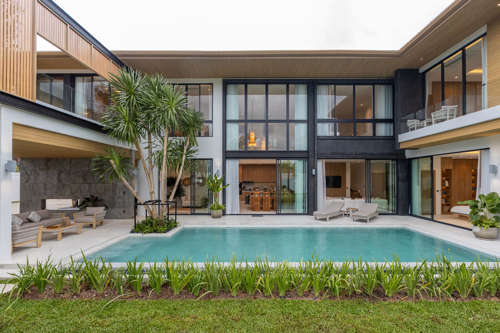 Luxury Pool Villas — Chalong Bay 2