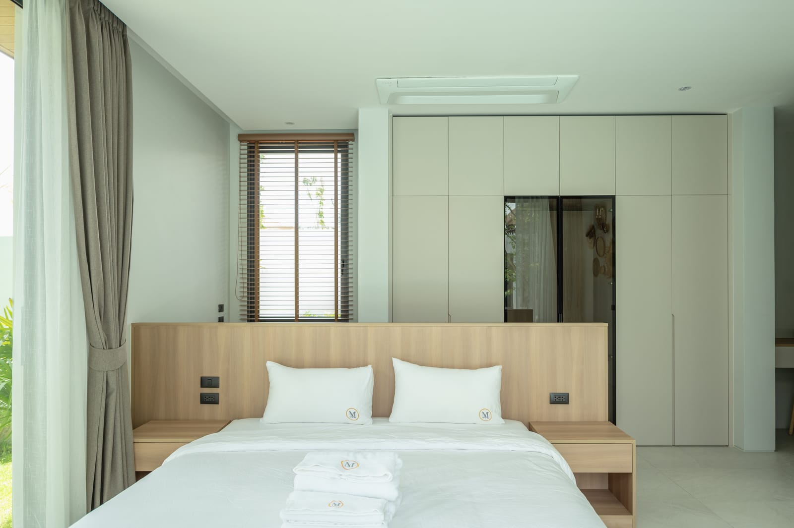 Modern 4-Bedroom Pool Villa — Mouana Maikhao 13