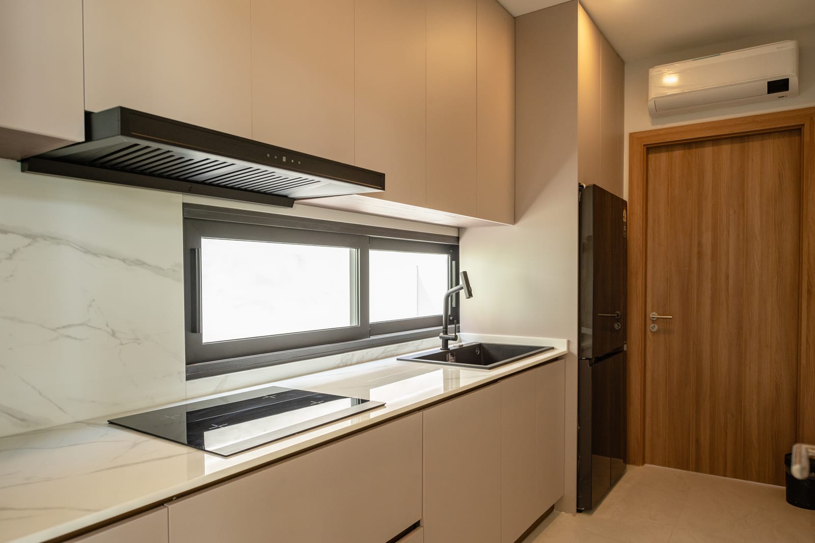 Modern 4-Bedroom Pool Villa — Mouana Maikhao 32