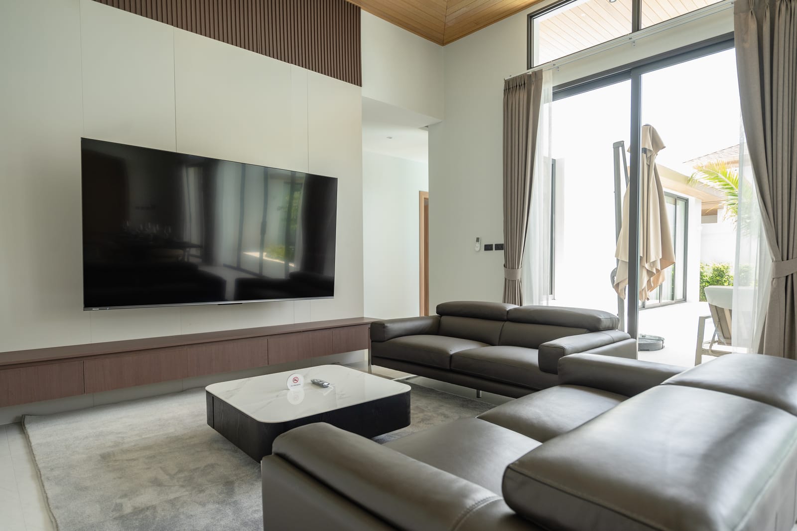 Modern 4-Bedroom Pool Villa — Mouana Maikhao 33