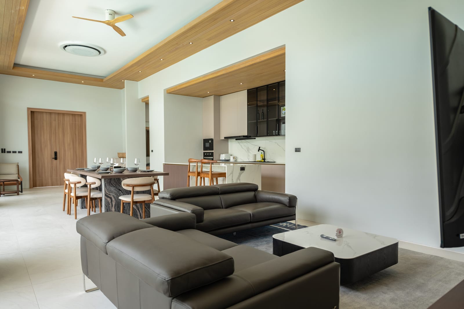 Modern 4-Bedroom Pool Villa — Mouana Maikhao 35