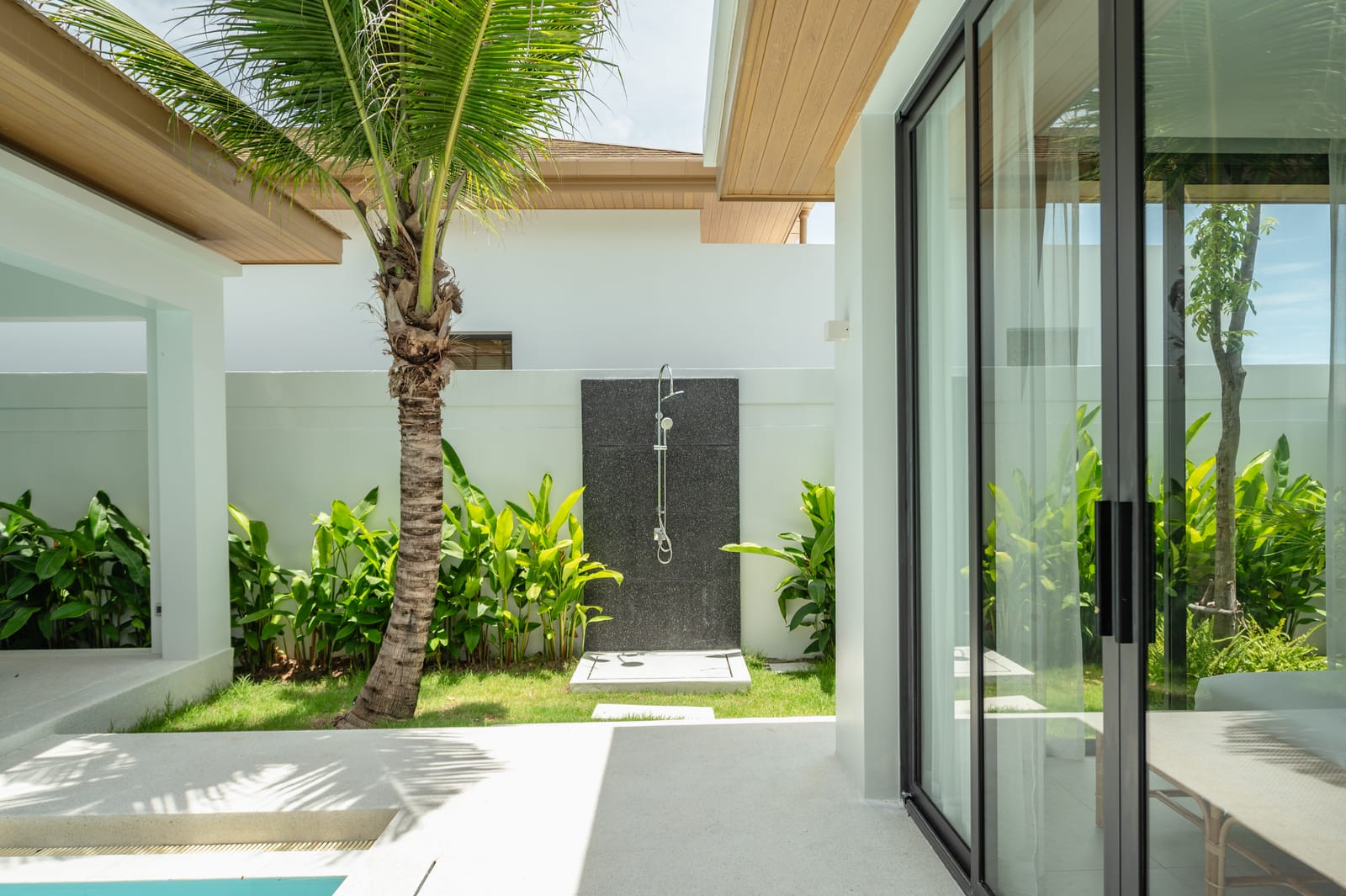 Modern 4-Bedroom Pool Villa — Mouana Maikhao 7
