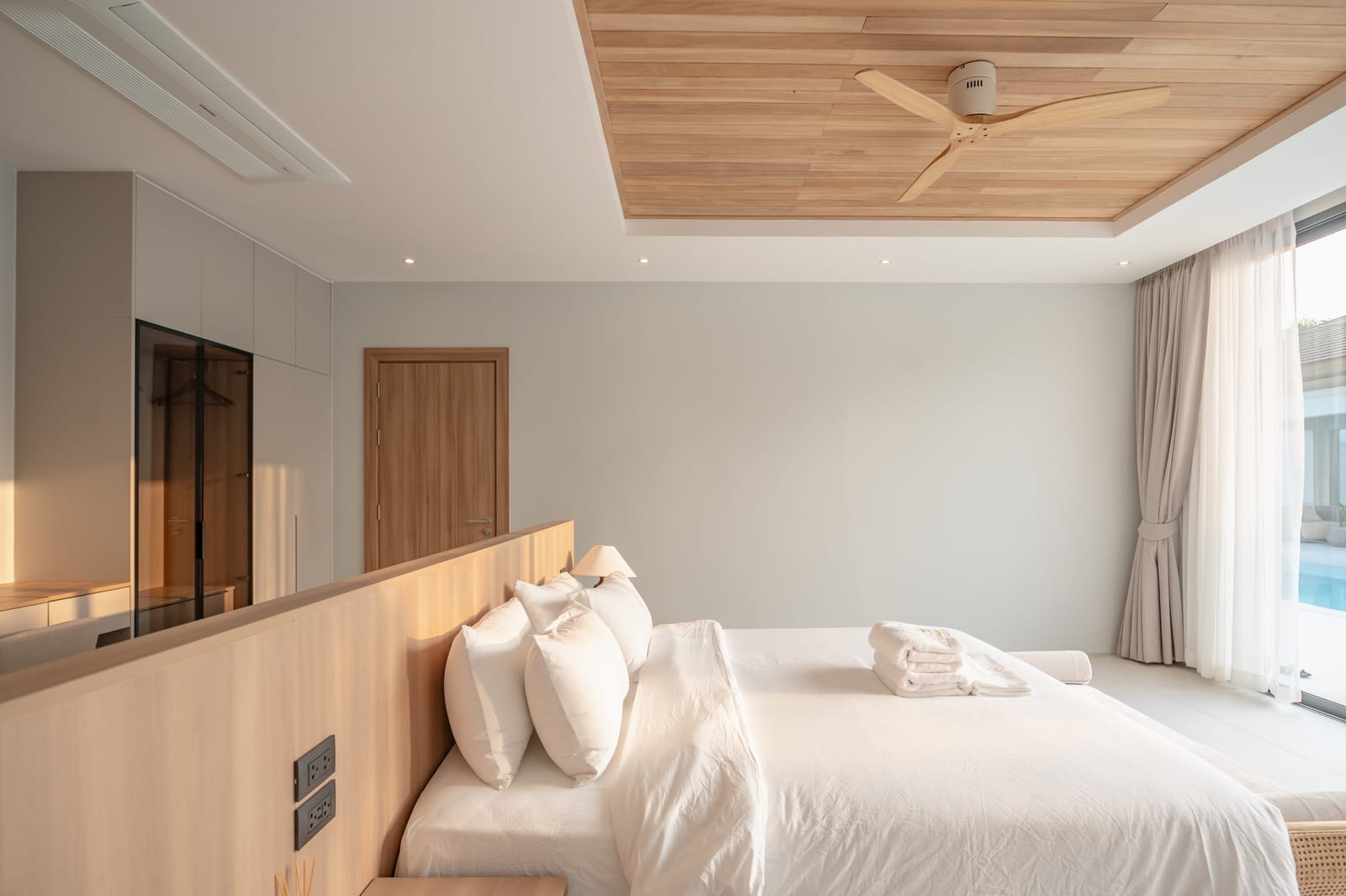 Luxury 5-Bedroom Pool Villa — Mouana Maikhao 42
