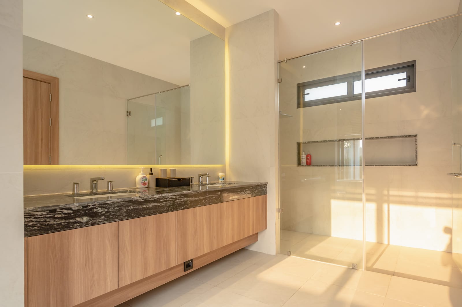 Luxury 5-Bedroom Pool Villa — Mouana Maikhao 44