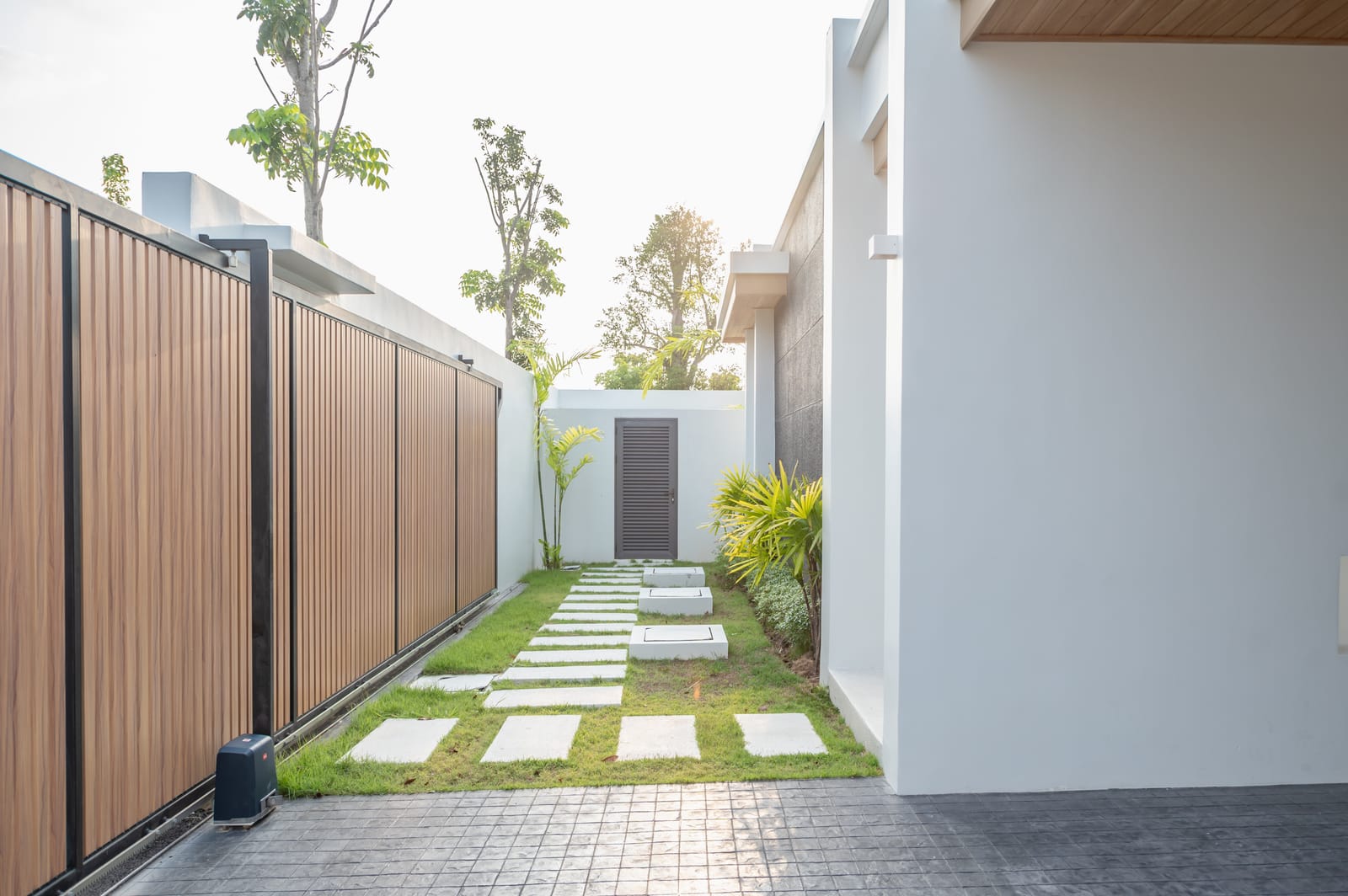 Luxury 5-Bedroom Pool Villa — Mouana Maikhao 5