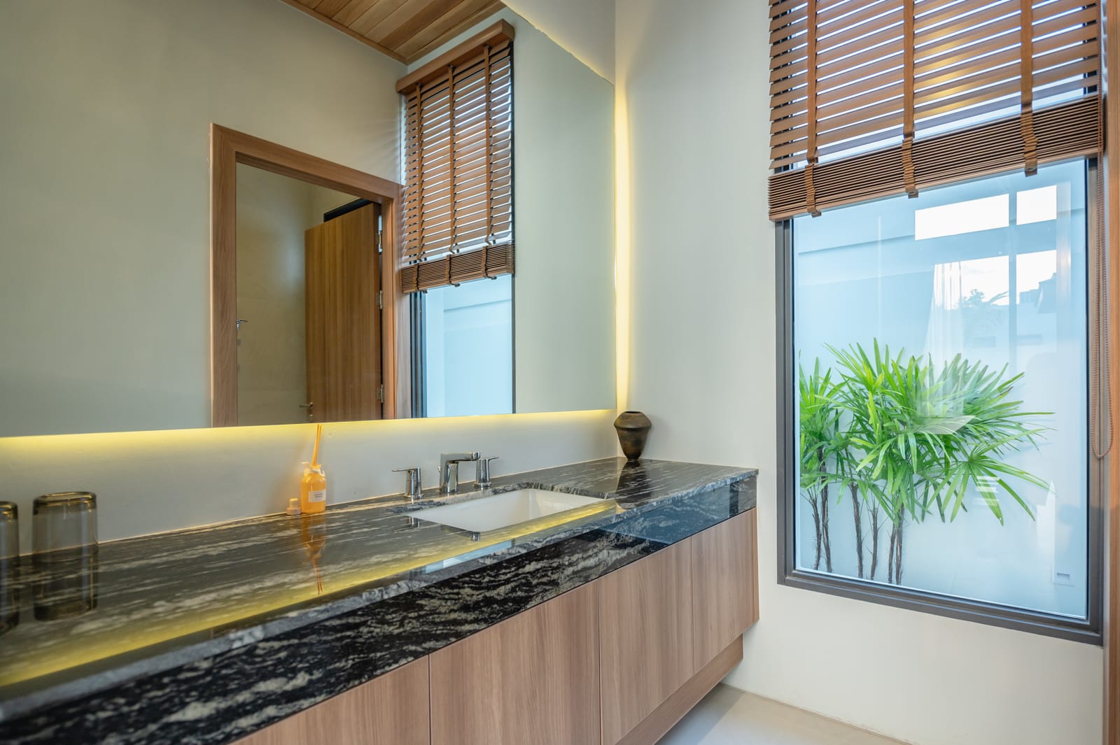 Luxury 5-Bedroom Pool Villa — Mouana Maikhao 54