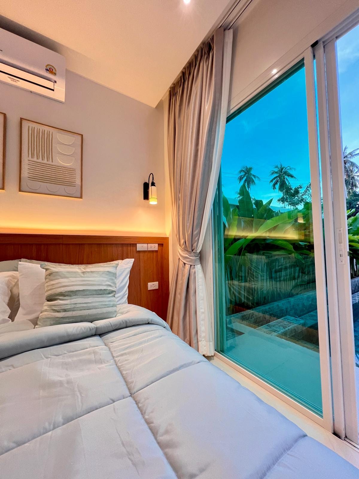 Pool Villa — 5 Minutes to Nai Harn Beach 33
