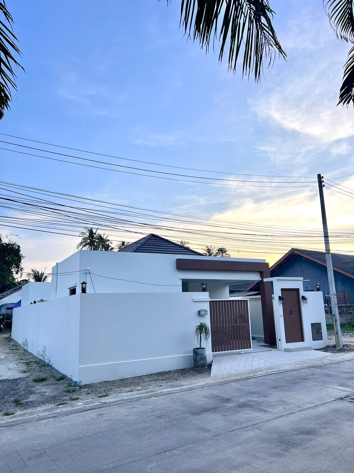 Pool Villa — 5 Minutes to Nai Harn Beach 37
