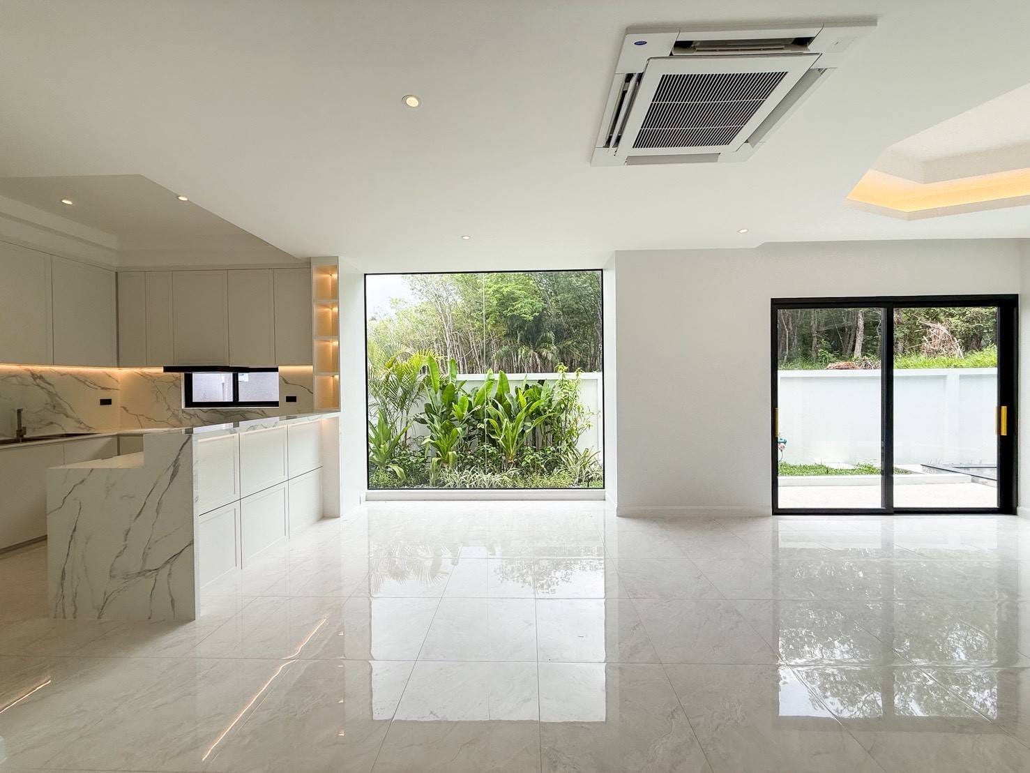 New Luxury Pool Villa, Songkhun Village — Chalong 18