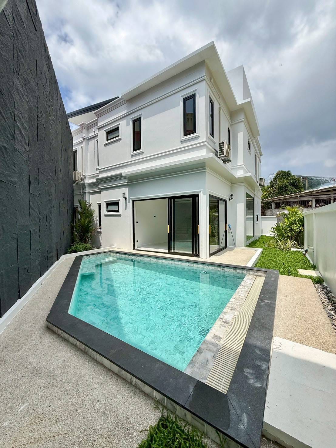New Luxury Pool Villa, Songkhun Village — Chalong 21