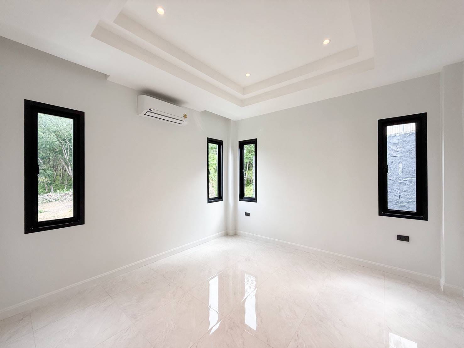 New Luxury Pool Villa, Songkhun Village — Chalong 29