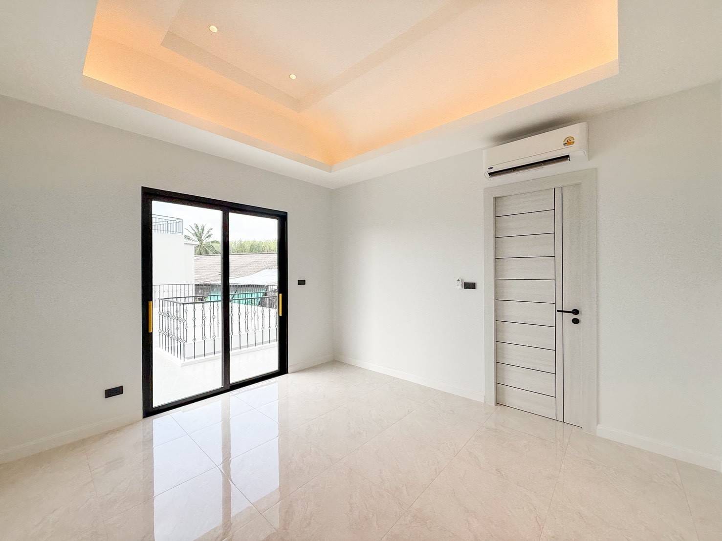 New Luxury Pool Villa, Songkhun Village — Chalong 32