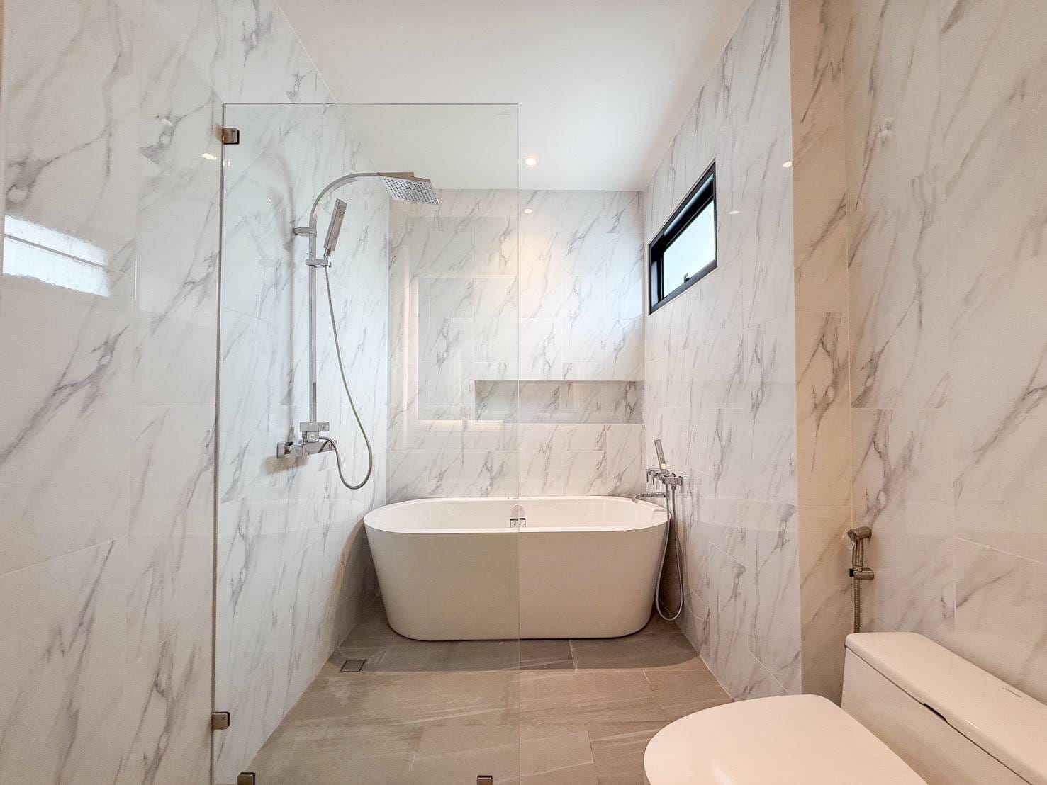 New Luxury Pool Villa, Songkhun Village — Chalong 35