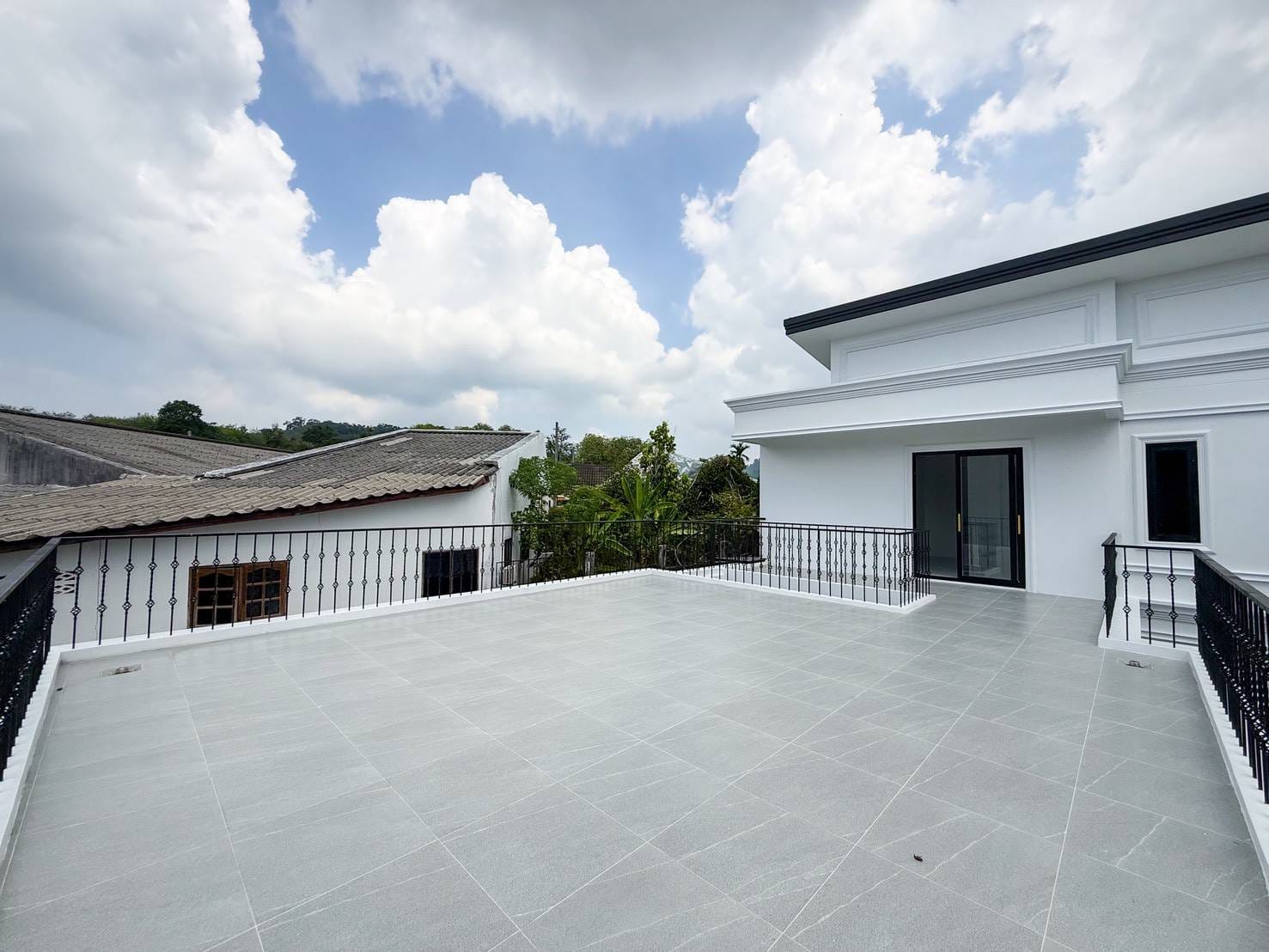 New Luxury Pool Villa, Songkhun Village — Chalong 39