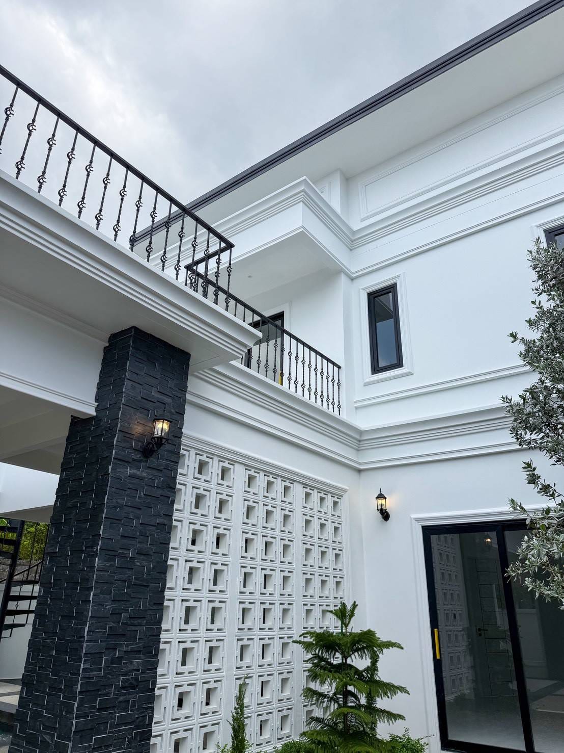 New Luxury Pool Villa, Songkhun Village — Chalong 4