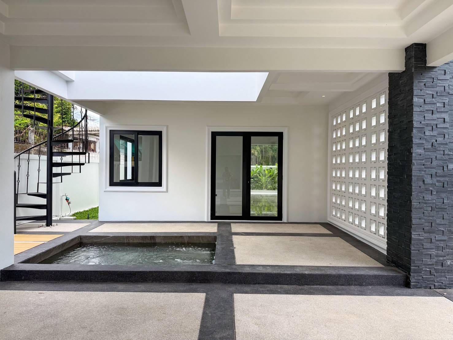 New Luxury Pool Villa, Songkhun Village — Chalong 6
