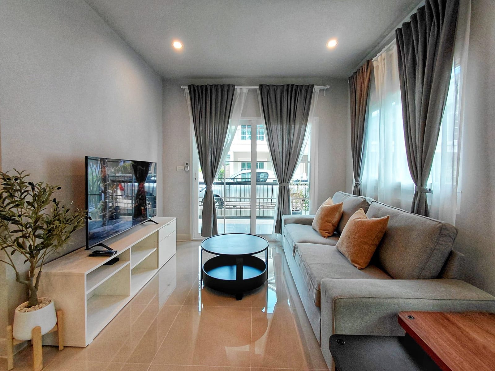 Ready-to-Move-In 3-Bedroom House at Anasiri Paklok 12