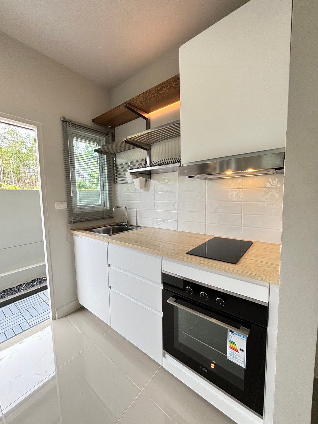 Ready-to-Move-In 3-Bedroom House at Anasiri Paklok 5