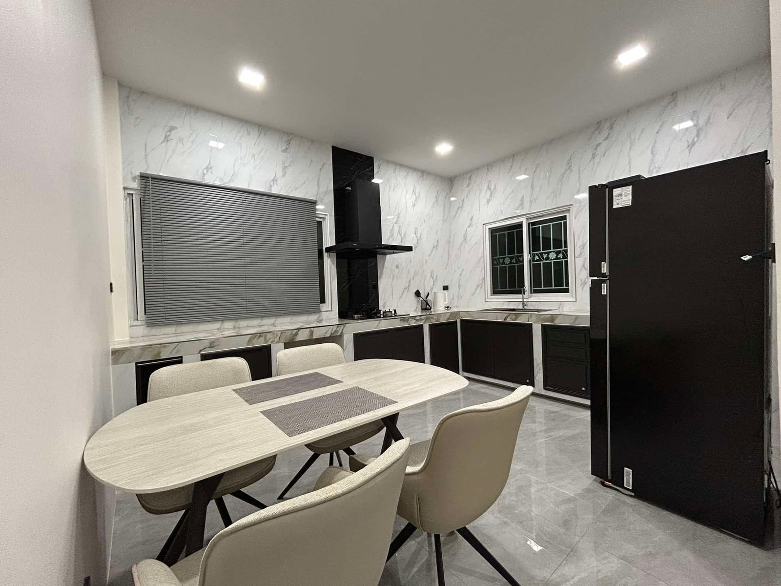Modern 2-Bedroom House for Rent — Pa Khlok, near Yacht Haven 11