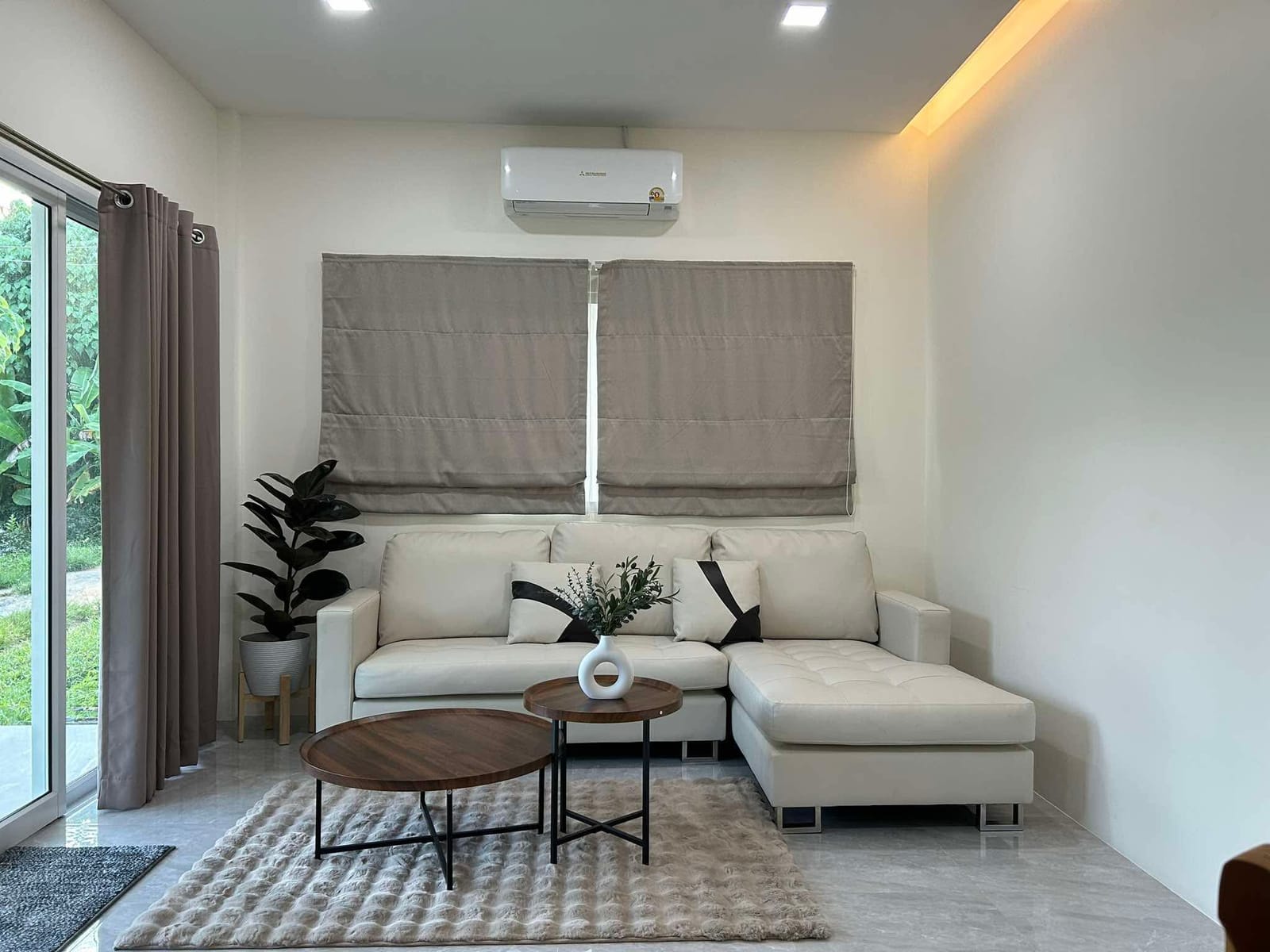 Modern 2-Bedroom House for Rent — Pa Khlok, near Yacht Haven 16
