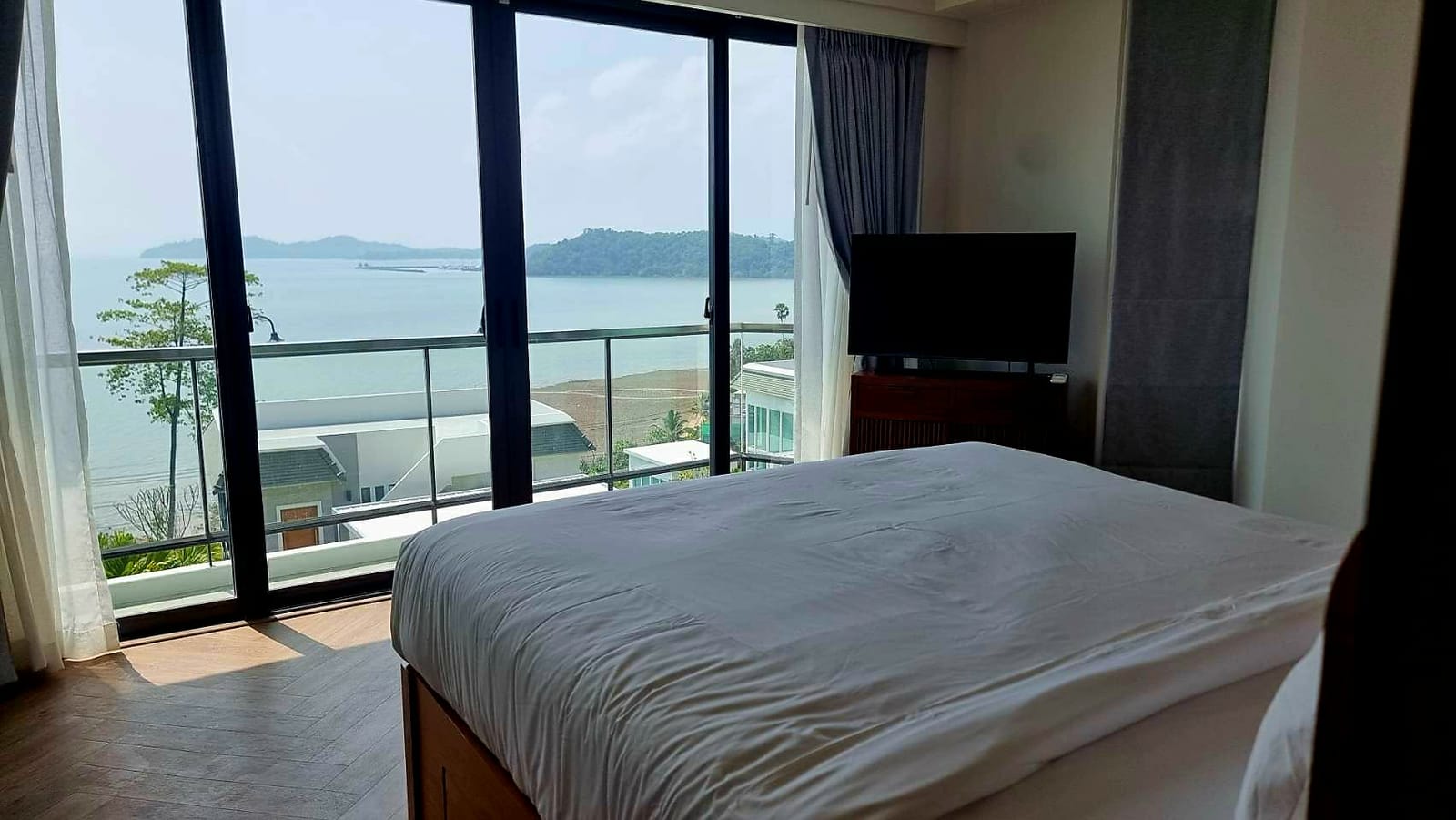 3-Bedroom Seaview Pool Villa, 80m from the Sea — Ao Po, Paklok 18