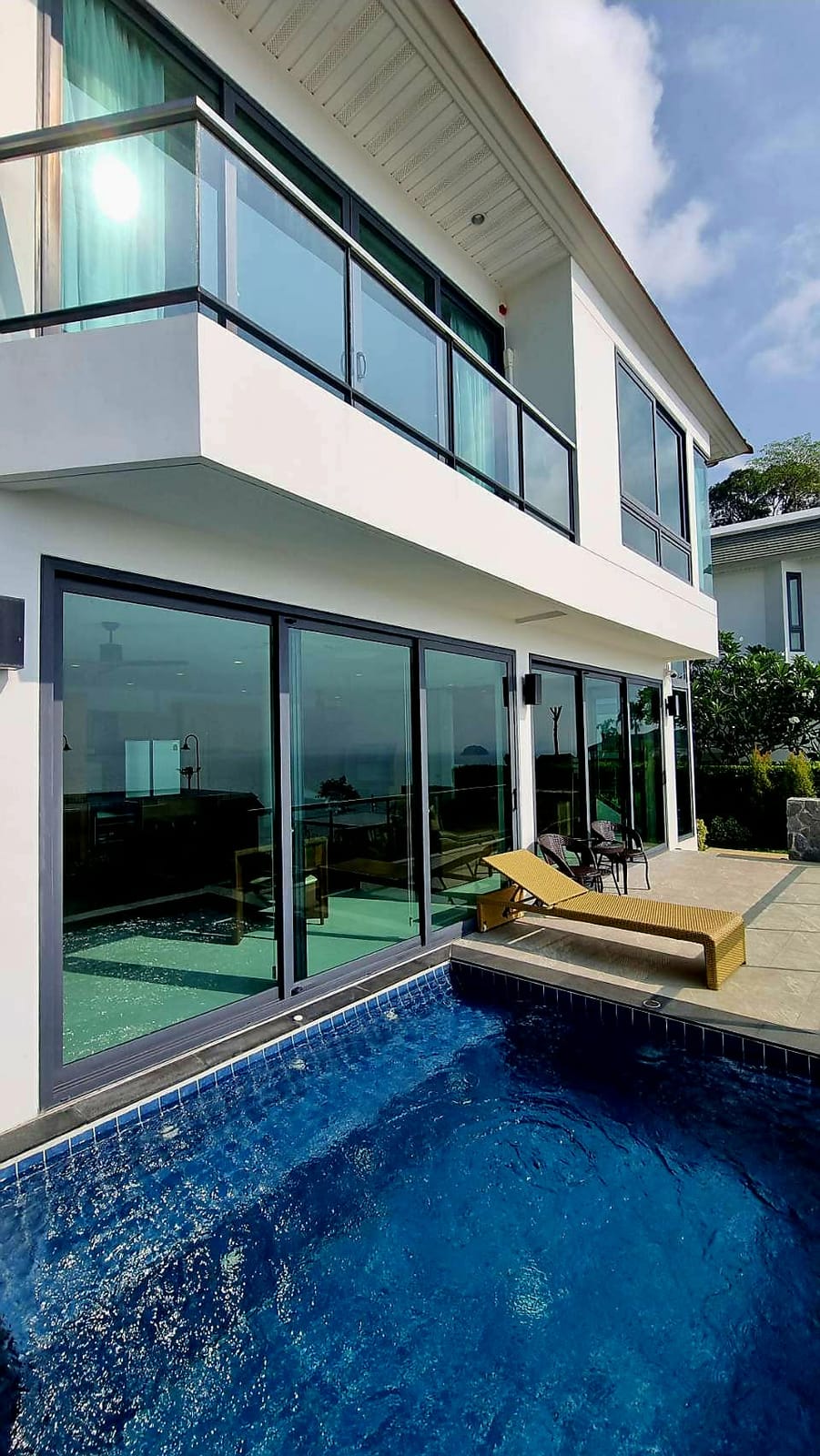 3-Bedroom Seaview Pool Villa, 80m from the Sea — Ao Po, Paklok 4