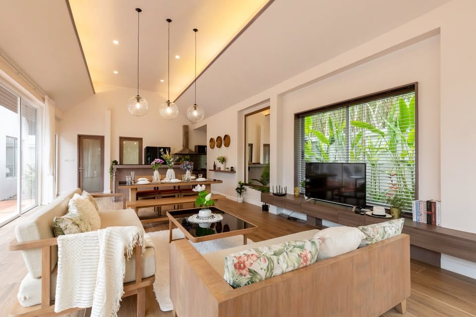 Thai-Modern 4-Bedroom Private Pool Villa in Pasak Soi 4 5