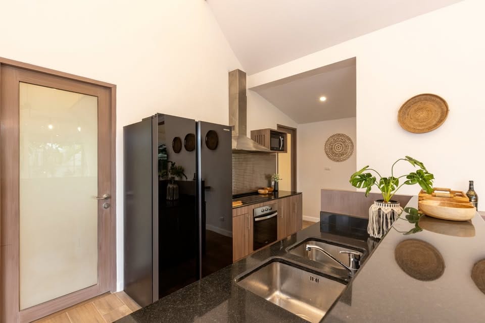 Thai-Modern 4-Bedroom Private Pool Villa in Pasak Soi 4 8