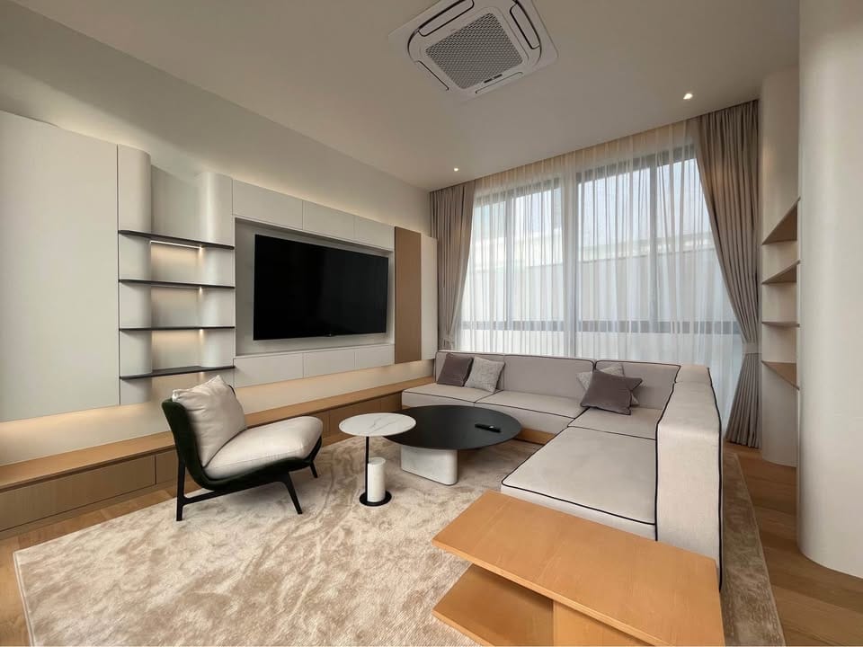 Brand-New 4-Bedroom Pool Villa for Rent in Pasak 6