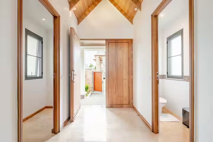 Luxury 4-Bedroom Pool Villa for Rent - Cherng Talay Soi 4 14