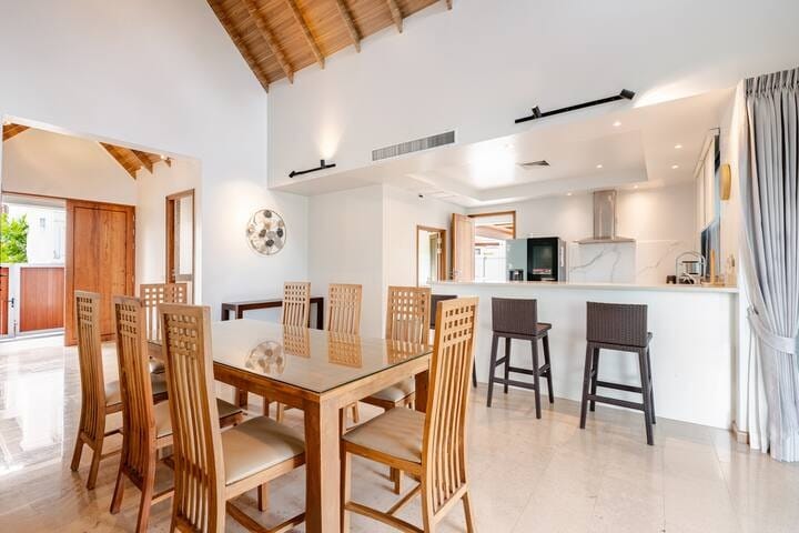 Luxury 4-Bedroom Pool Villa for Rent - Cherng Talay Soi 4 19