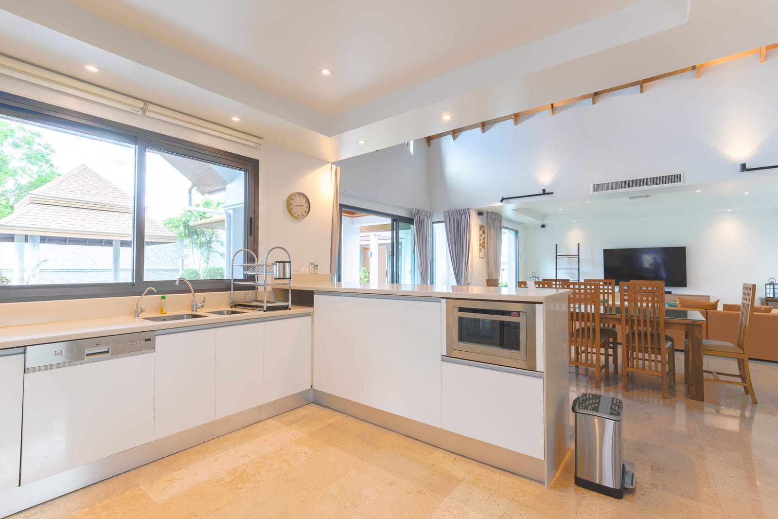 Luxury 4-Bedroom Pool Villa for Rent - Cherng Talay Soi 4 20