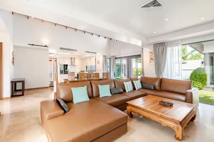 Luxury 4-Bedroom Pool Villa for Rent - Cherng Talay Soi 4 23