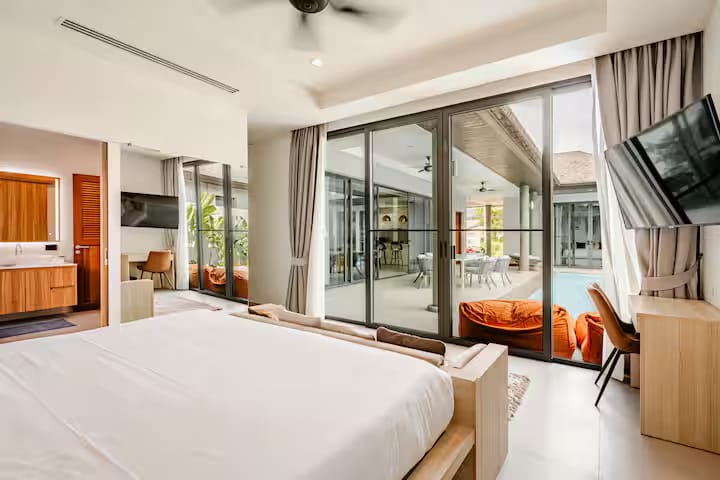 Luxury 3-Bedroom Pool Villa for Rent - Pasak Soi 3, Cherng Talay 23