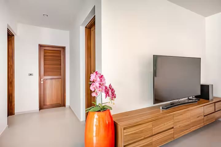 Luxury 3-Bedroom Pool Villa for Rent - Pasak Soi 3, Cherng Talay 28