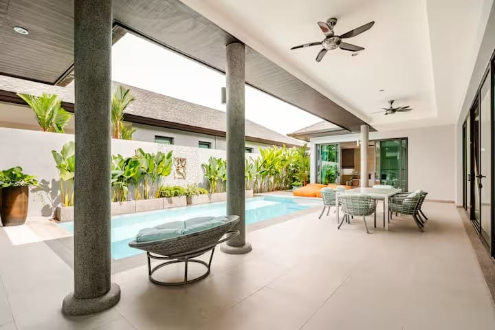Luxury 3-Bedroom Pool Villa for Rent - Pasak Soi 3, Cherng Talay 29