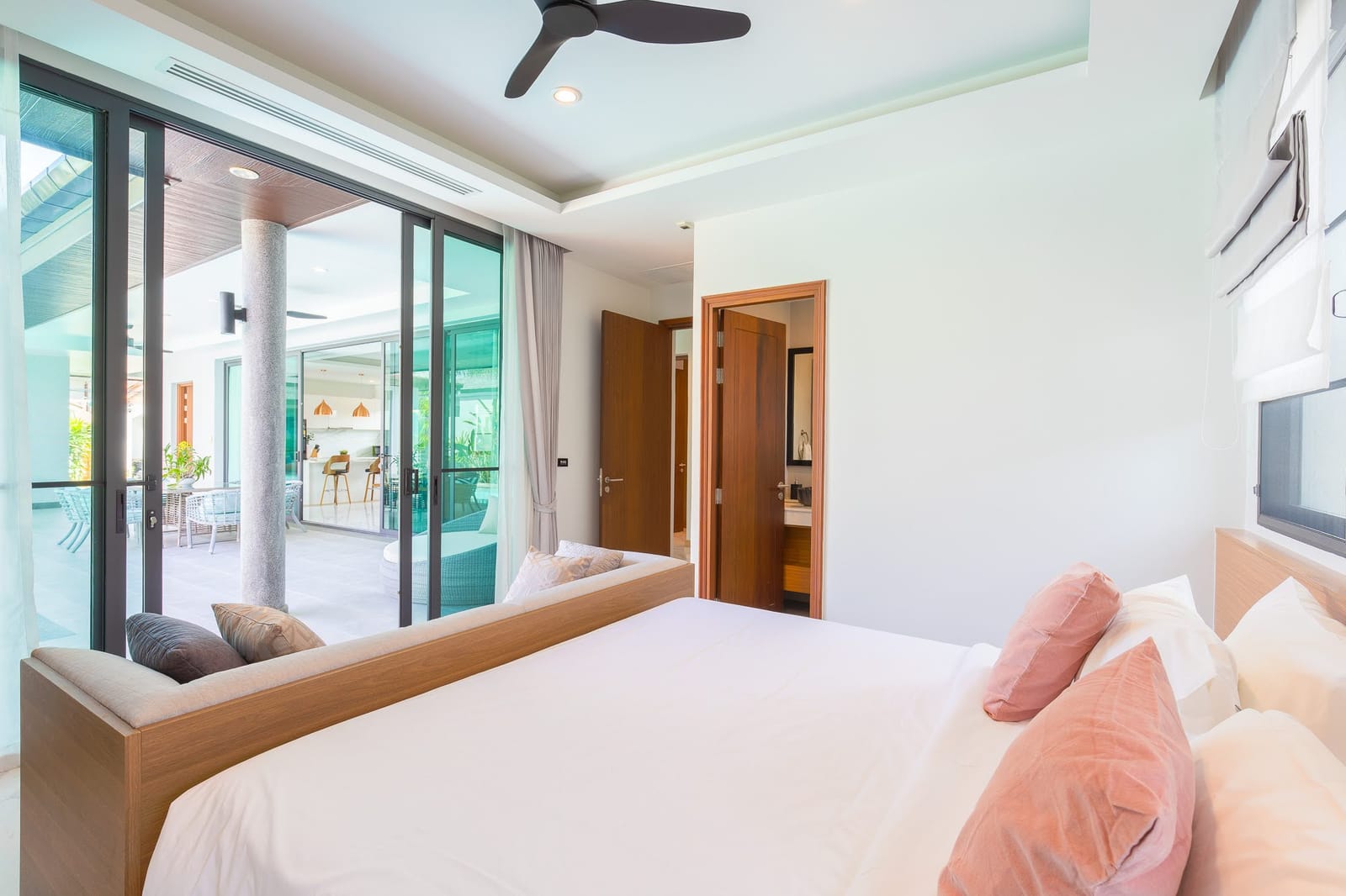 Luxury 4-Bedroom Pool Villa for Rent - Pasak Soi 3, Cherng Talay 15