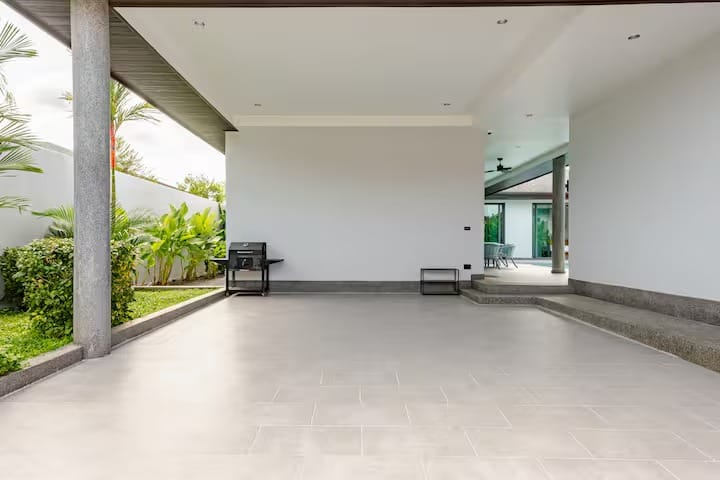 Luxury 4-Bedroom Pool Villa for Rent - Pasak Soi 3, Cherng Talay 22