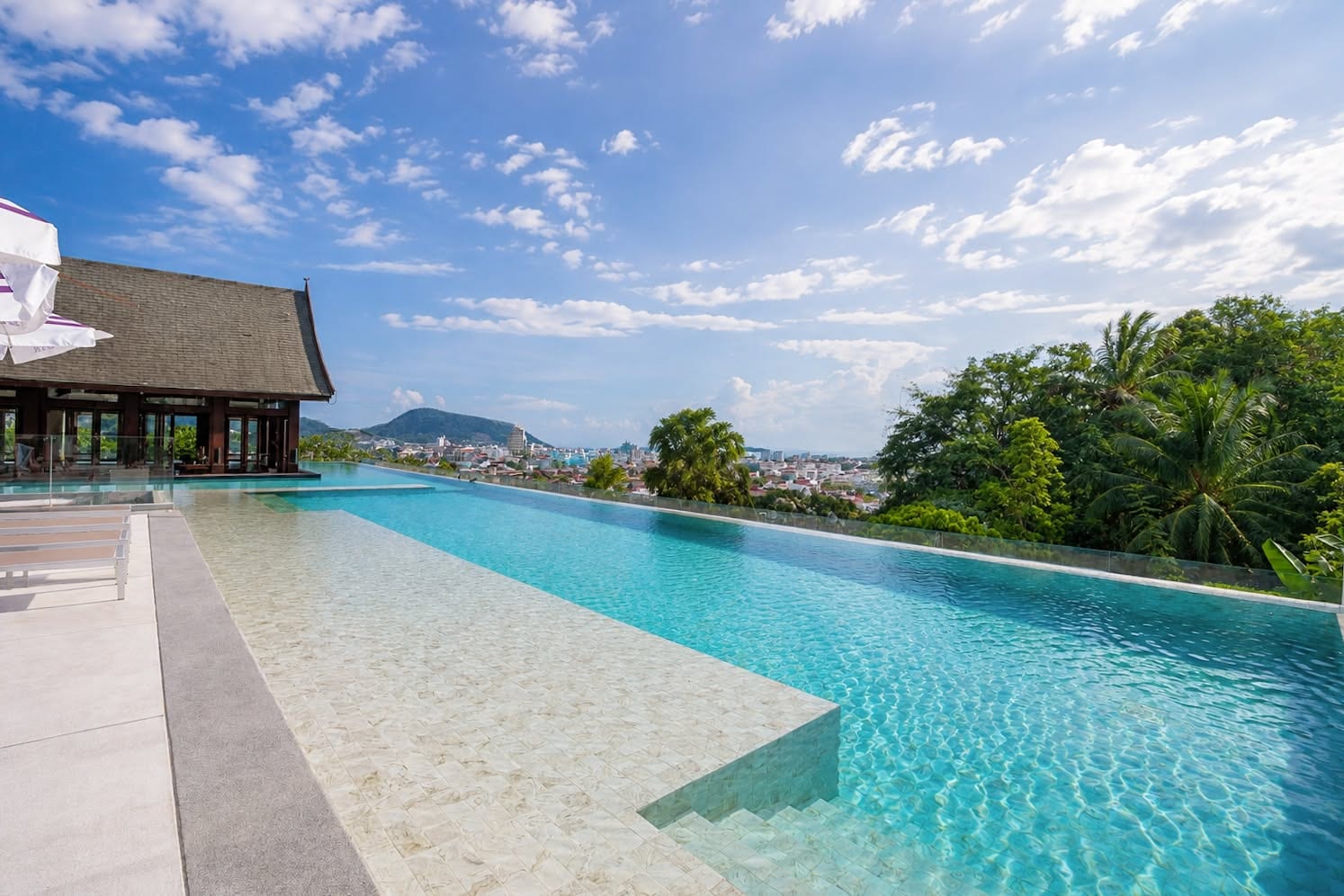Sea-View Residences — Seavale, Patong