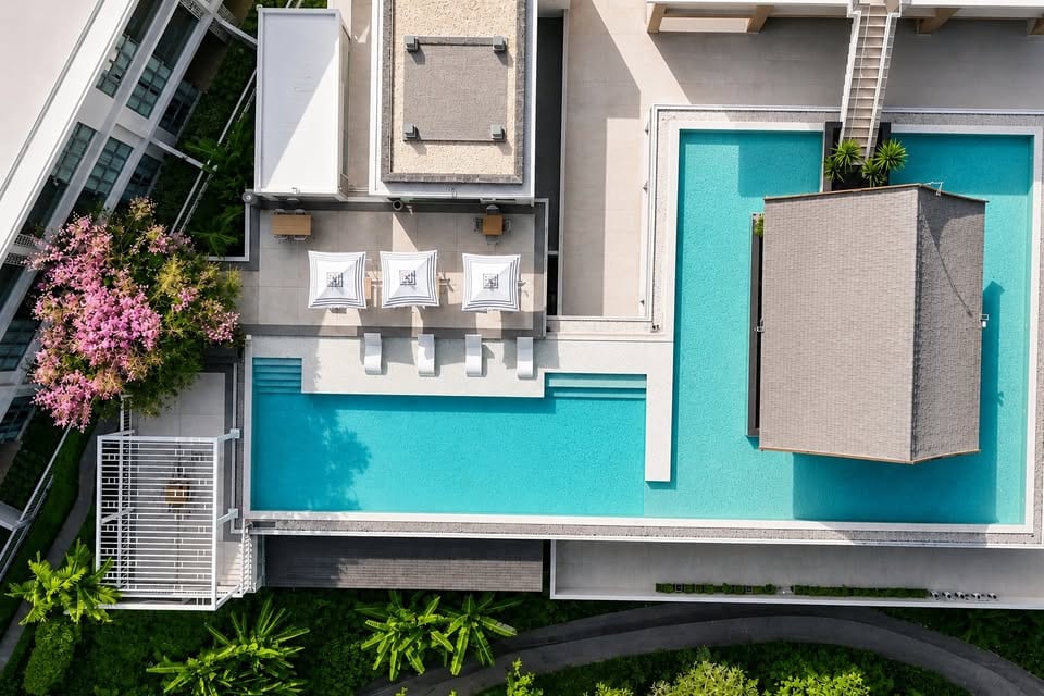 1-Bedroom Condo for Rent in Patong, Phuket — pool view