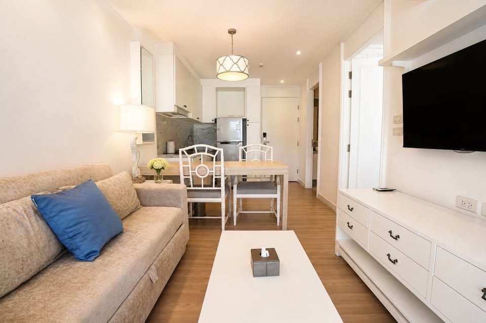 1-Bedroom Condo for Rent in Patong, Phuket — interior view