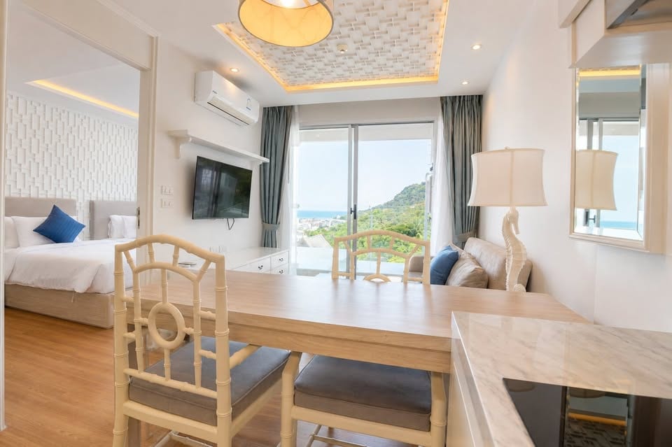 1-Bedroom Condo for Rent in Patong, Phuket — interior view