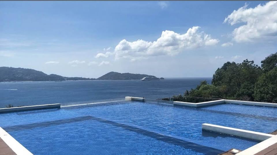 Sea-View One-Bedroom Apartment — Baycliff, Patong